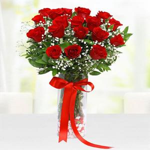 20 Adet Kırmızı Gül Aranjmanı nin resmi