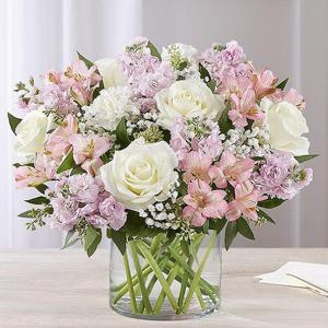 Felsefe Aranjmanı Gül, Karanfil ve Şebboy Aranjmanı nin resmi