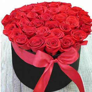 Kutuda 35 Adet Kırmızı Gül nin resmi