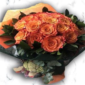 Mükemmel Turuncu 17 Adet Turuncu Gül Buketi nin resmi