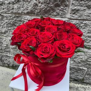 Sevgili Kutuda 15 Adet Kırmızı Gül  nin resmi