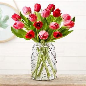 Sevgililer Günü 15 Adet Lale Aranjmanı nin resmi