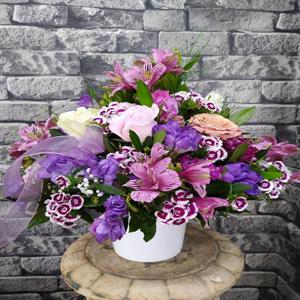 Çarpıcı Güzellik Karışık Bahar Aranjmanı nin resmi