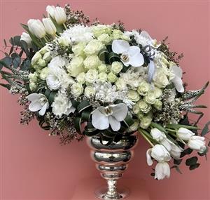 Beyazın asaleti kız isteme ve nişan çiçeği