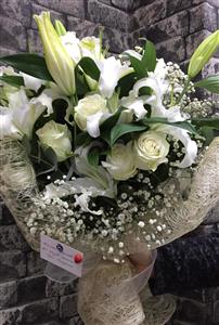 beyaz güllü lilyum