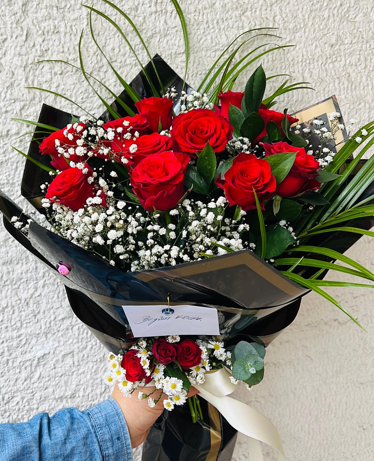 11 kırmızı gül buketi