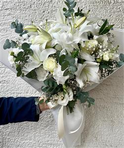 güllü lilyum buketi